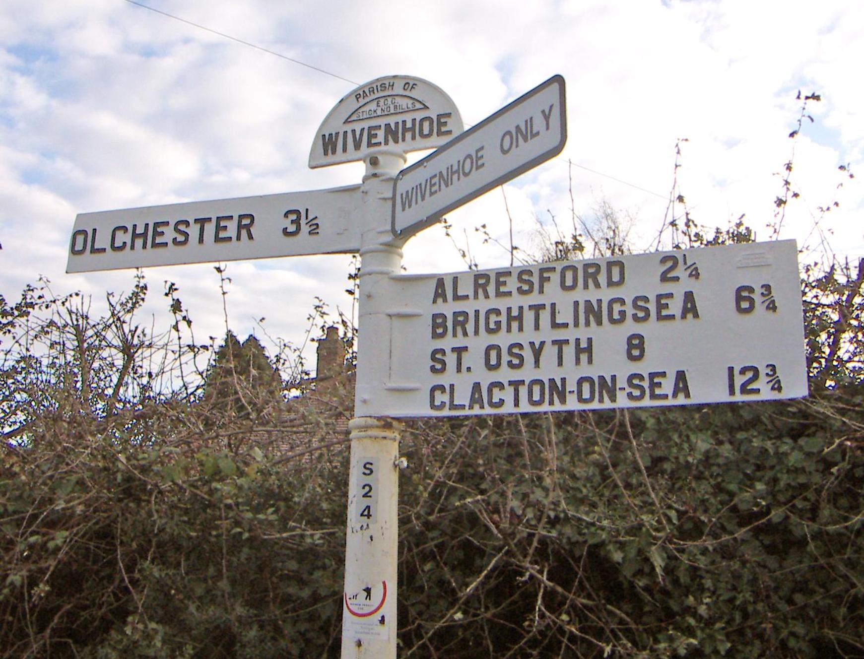 Queens Cottage, Wivenhoe Stylish, Plush, Cosy, Convenient & Quirky, 2X Double Bed Period Cottage Plus Patio - 9 Min Walk Train, 4 Min Walk High Street Pubs, Restaurants, Shops 外观 照片