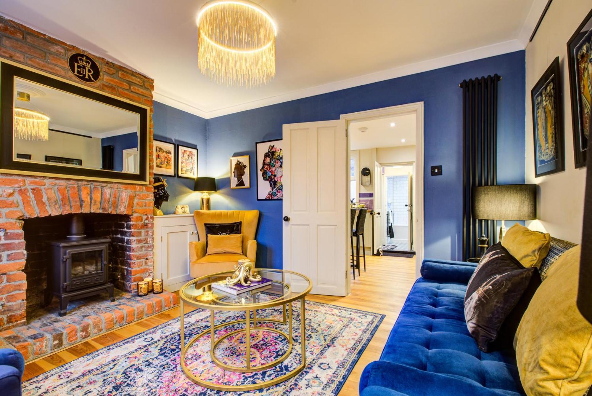 Queens Cottage, Wivenhoe Stylish, Plush, Cosy, Convenient & Quirky, 2X Double Bed Period Cottage Plus Patio - 9 Min Walk Train, 4 Min Walk High Street Pubs, Restaurants, Shops 外观 照片