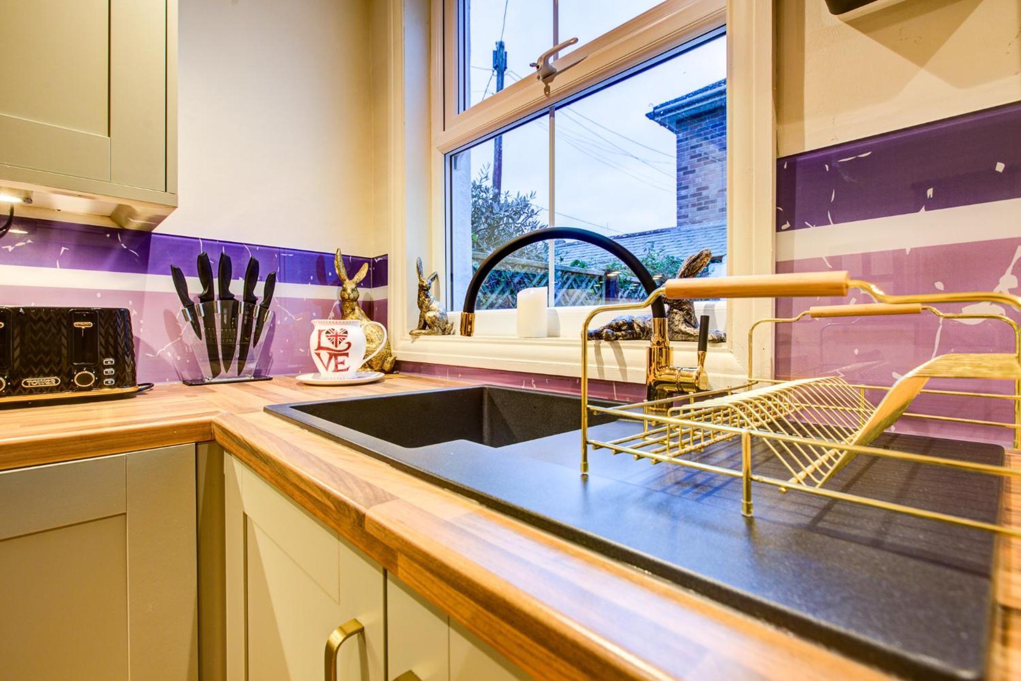 Queens Cottage, Wivenhoe Stylish, Plush, Cosy, Convenient & Quirky, 2X Double Bed Period Cottage Plus Patio - 9 Min Walk Train, 4 Min Walk High Street Pubs, Restaurants, Shops 外观 照片