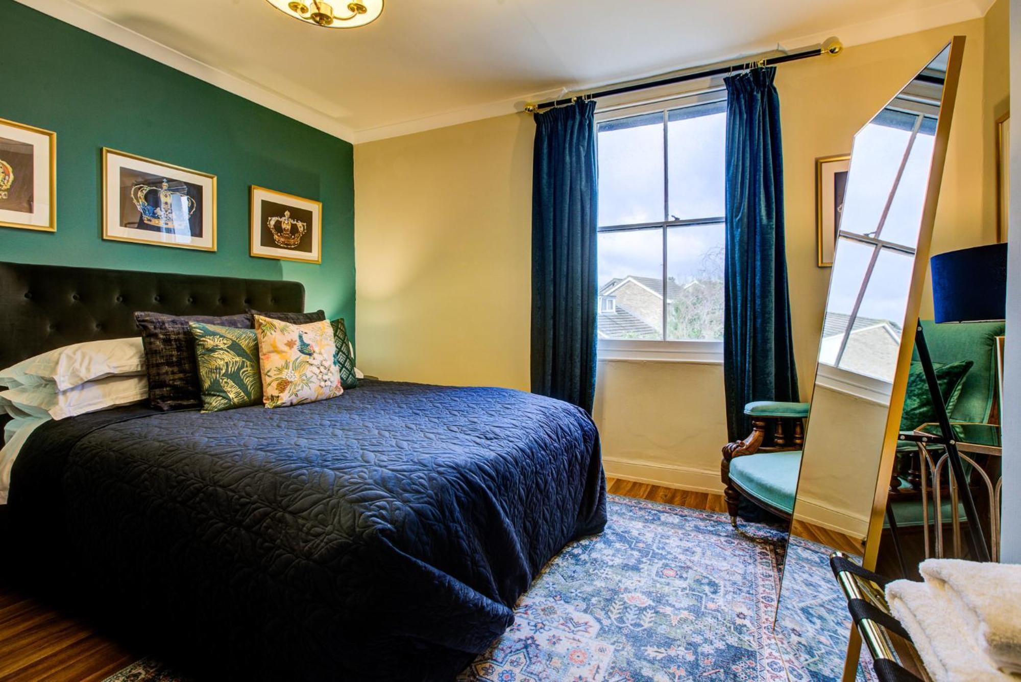 Queens Cottage, Wivenhoe Stylish, Plush, Cosy, Convenient & Quirky, 2X Double Bed Period Cottage Plus Patio - 9 Min Walk Train, 4 Min Walk High Street Pubs, Restaurants, Shops 外观 照片